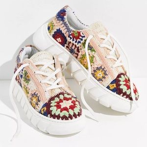 FREE PEOPLE Catch Me If You Can Crochet Platform Sneaker Size 39
